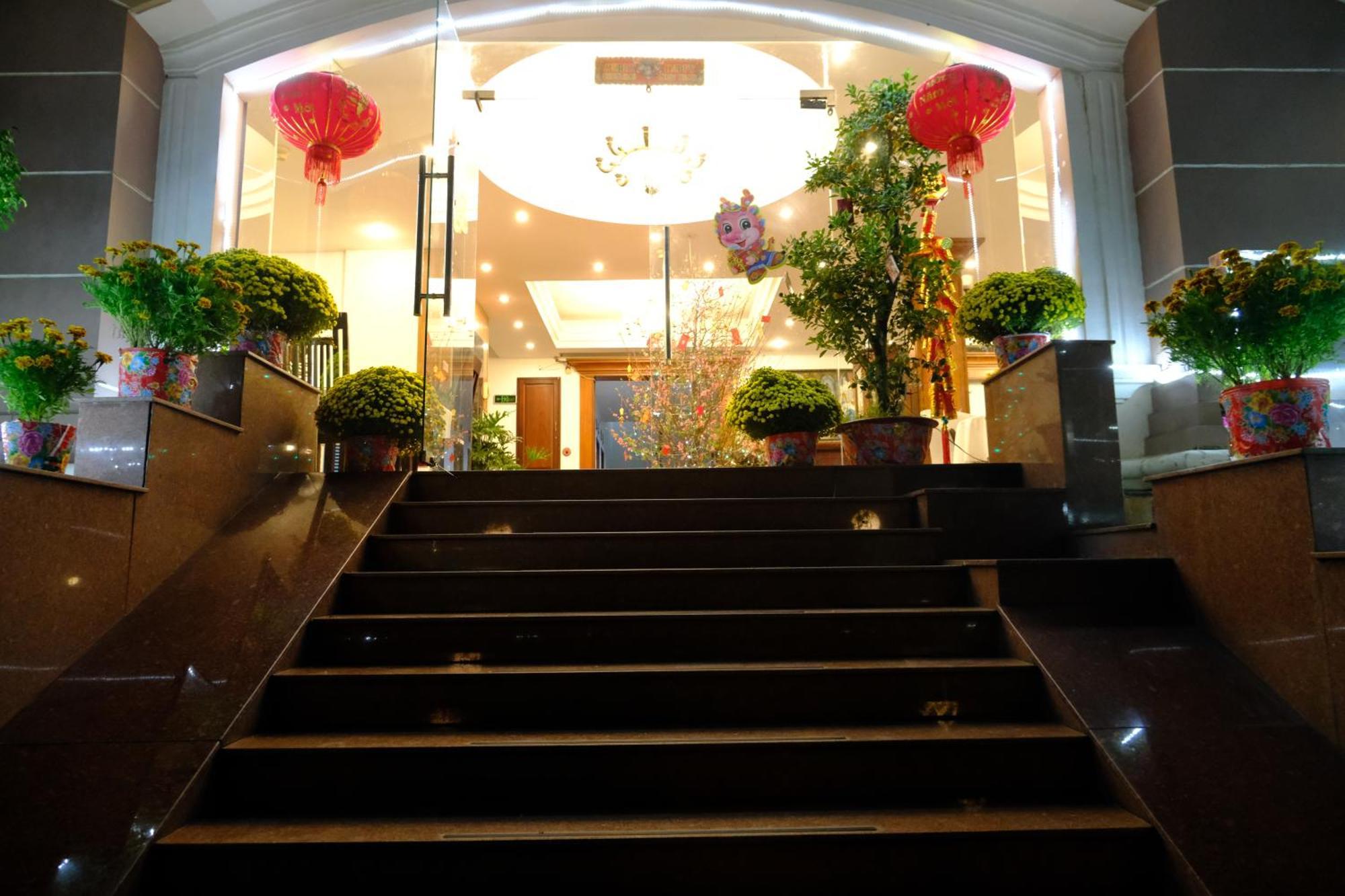 Hoa Phat Hotel & Apartment Cidade de Ho Chi Minh Exterior foto