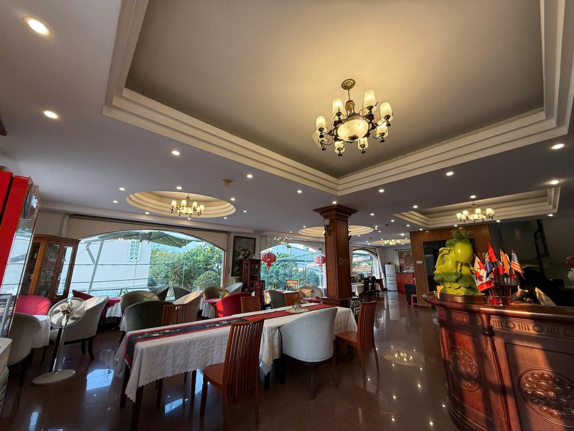 Hoa Phat Hotel & Apartment Cidade de Ho Chi Minh Exterior foto