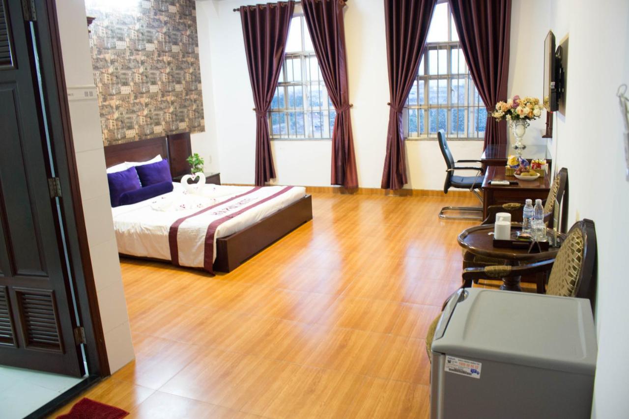 Hoa Phat Hotel & Apartment Cidade de Ho Chi Minh Exterior foto