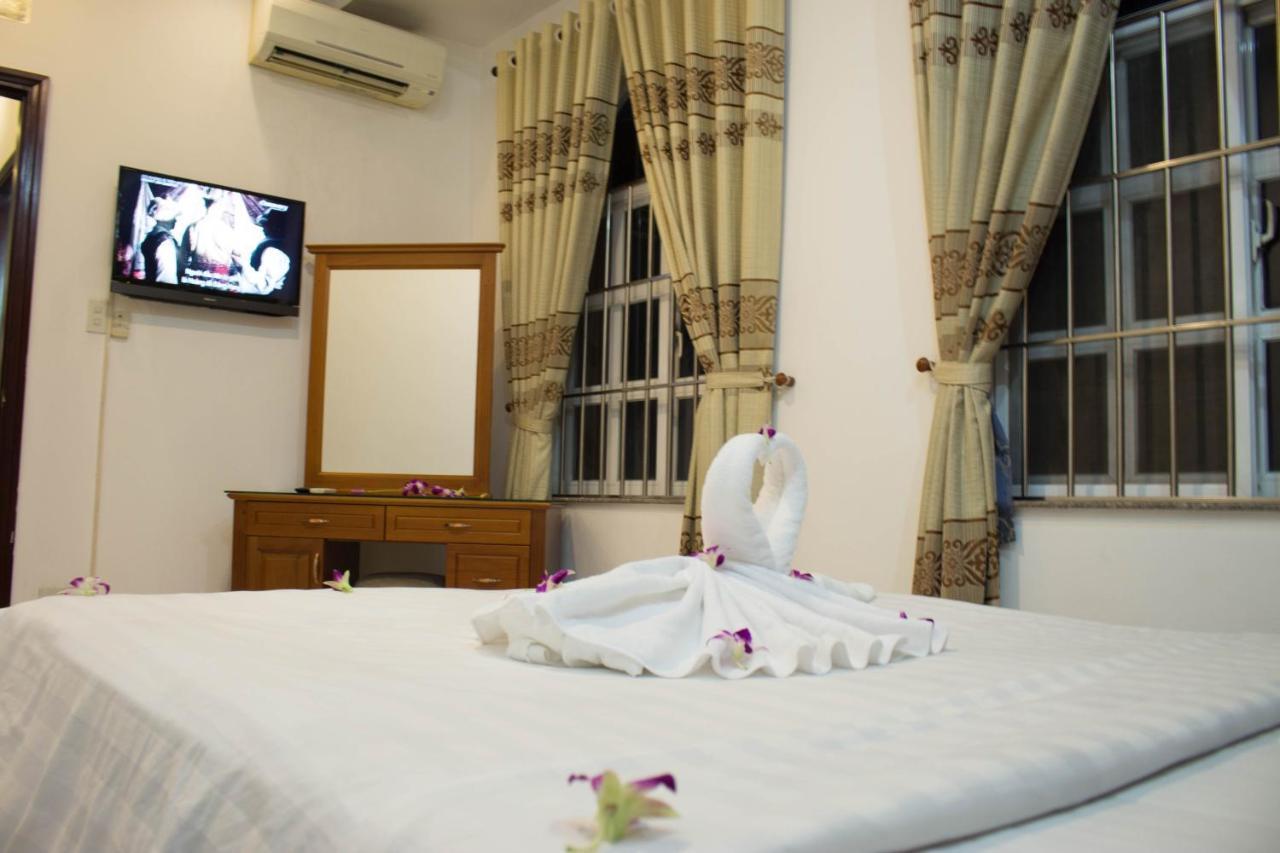 Hoa Phat Hotel & Apartment Cidade de Ho Chi Minh Exterior foto