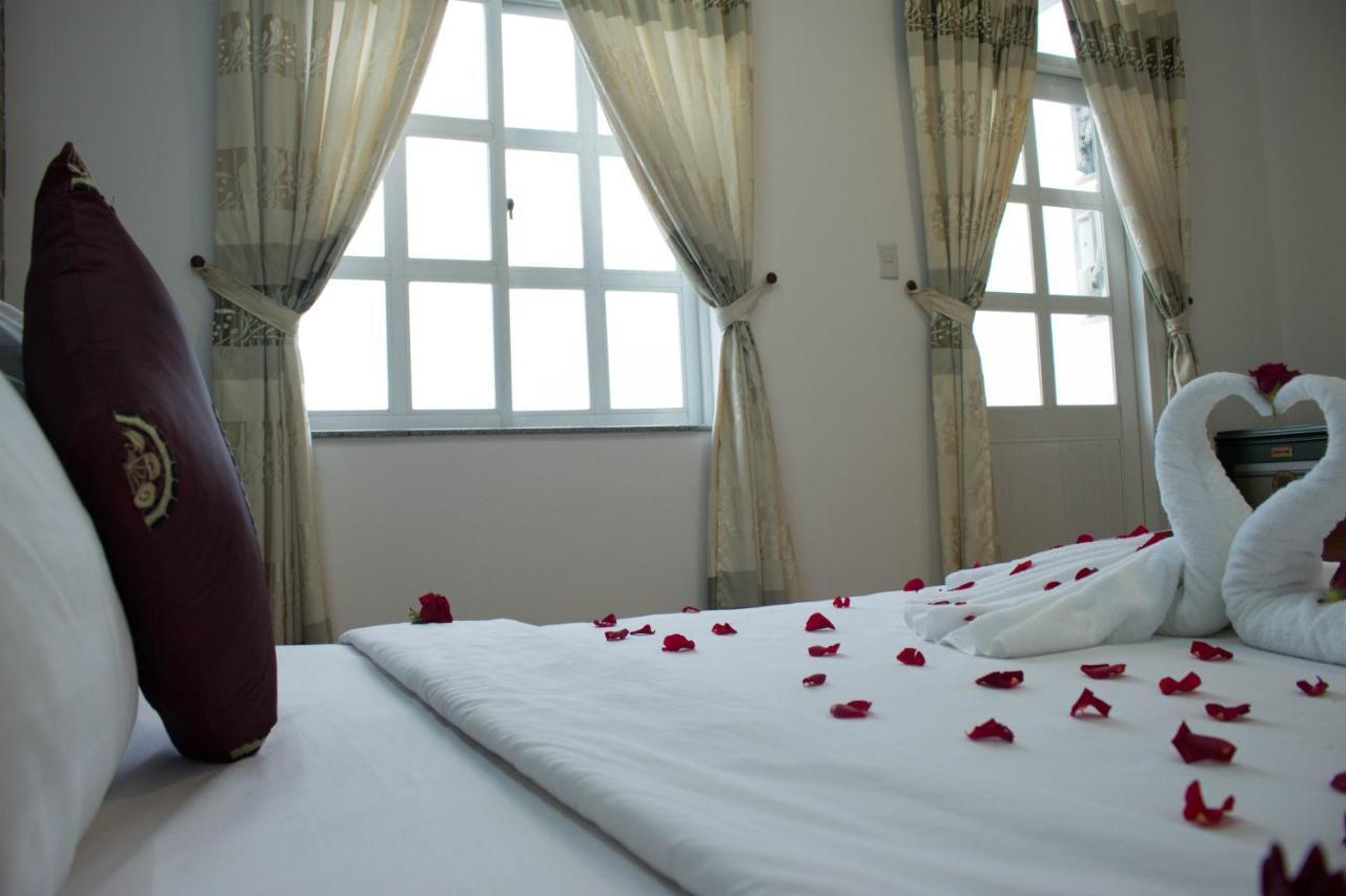 Hoa Phat Hotel & Apartment Cidade de Ho Chi Minh Exterior foto