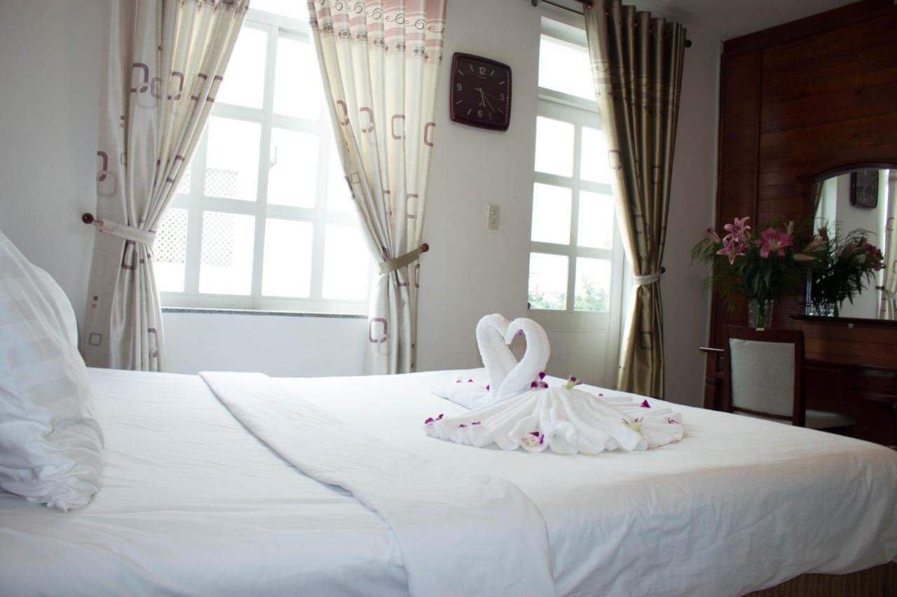 Hoa Phat Hotel & Apartment Cidade de Ho Chi Minh Exterior foto